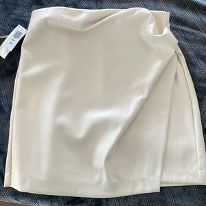 NWT Aritzia vegan leather skirt